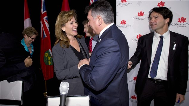 Les candidats à la course à la direction du Parti libéral de l'Ontario après un débat à Toronto