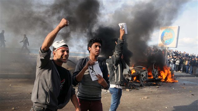Alexandrie : des manifestants opposés au projet de constitution du président Morsi
