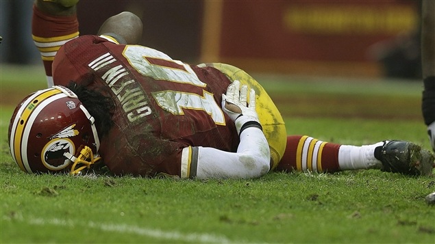 Robert Griffin III des Redskins de Washington s'est blessé au genou droit dans un match contre les Ravens de Baltimore.