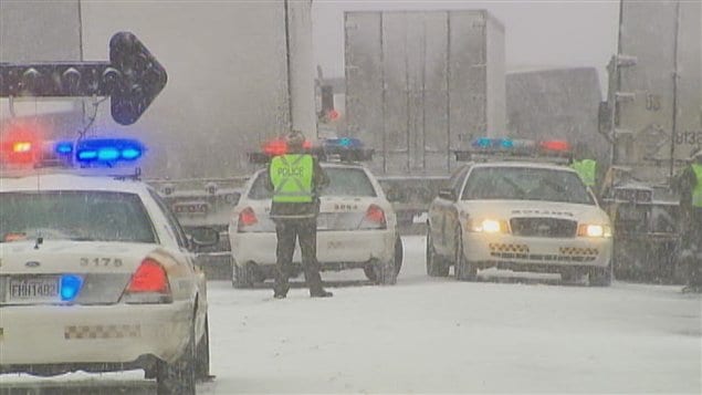 Le carambolage perturbe énormément la circulation sur l'autoroute 40 ouest.