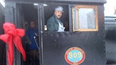 Un mécanicien a été embauché pour l'entretien du train.