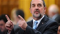 Le ministre des Transports du Canada, Denis Lebel
