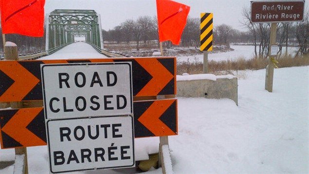 Le pont de la route 246, qui traverse la rivière Rouge, est fermé depuis octobre 2012.