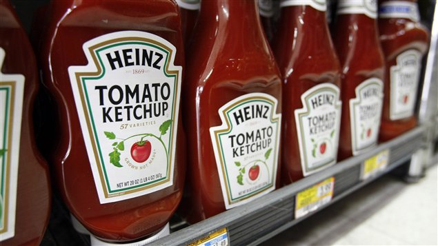 Bouteilles de ketchup