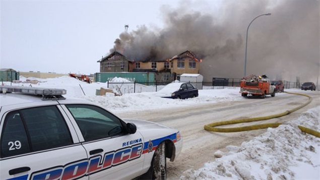 L'immeuble en flammes à Regina
