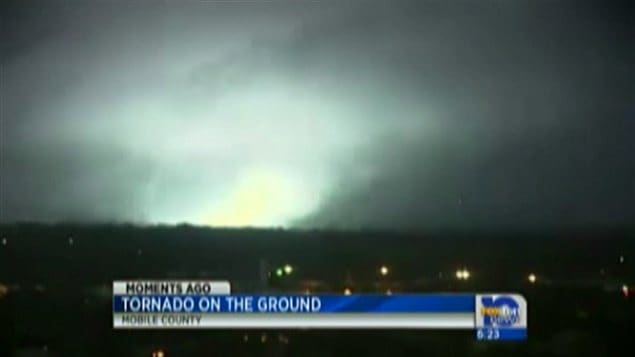 la tornade a touché terre à Mobile vers 17 heures, heure locale.