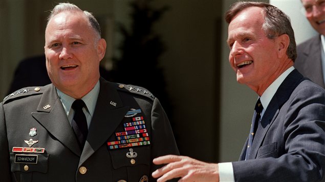 Le général Norman Schwarzkopf et l'ancien président George H.W. Bush le 23 avril 1991