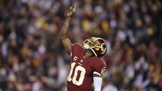 Le quart-arrière des Redskins de Washington Robert Griffin III