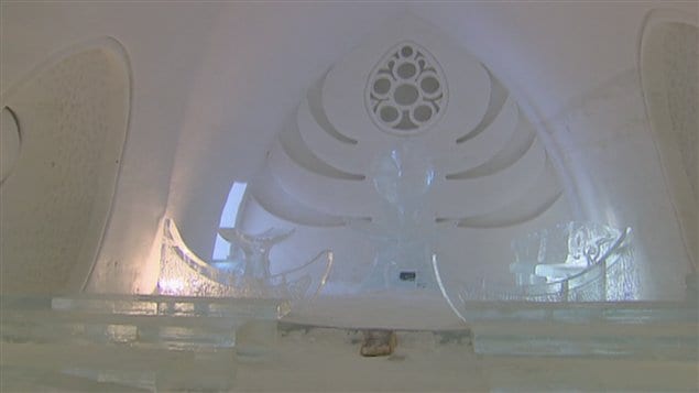 L'intérieur de l'Hôtel de glace