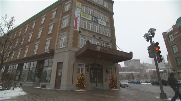 Au Québec : Des maisons qui viennent en aide aux sans-abri et démunis 130102_ws91v_maison-lauberiviere_sn635