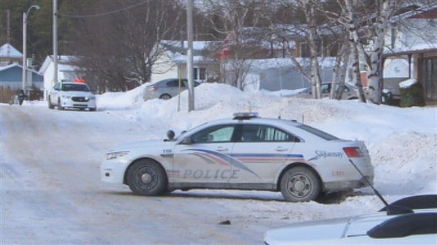 Un homme barricadé tient les policiers en haleine à Chicoutimi-Nord