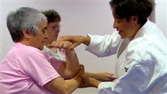 Des aînées en plein exercice physique