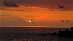 Coucher de soleil sur la baie de Kealakekua, île d’Hawaï / © Sylvain Quidot, sylvainquidot.tumblr.com Coucher de soleil sur la baie de Kealakekua, île d’Hawaï / © Sylvain Quidot, sylvainquidot.tumblr.com