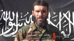 Mokhtar Belmokhtar dans une vidéo diffusée sur le site internet d'information mauritanien Sahara Media