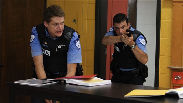 Le premier �pisode de la s�rie 19-2 commence avec une fusillade dans une �cole