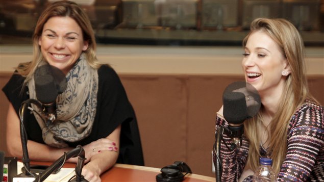 La chor�graphe Julie Marcotte et la patineuse Joannie Rochette. �Radio-Canada/Michel Harvey