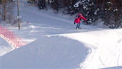 La planchiste Dominique Maltais teste le parcours de snowboardcross du Championnat du monde