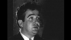 Marcel Dubé en 1957 | ©Archives de Radio-Canada Marcel Dubé en 1957 | ©Archives de Radio-Canada