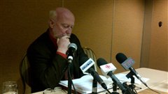 Le président de Pétrolia, André Proulx, lors de la conférence de presse, jeudi aprè-midi