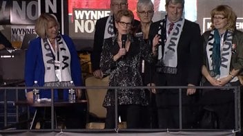 Kathleen Wynne a rendu hommage à Dalton McGuinty vendredi soir.