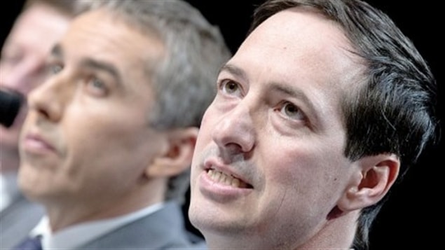Gel d'embauche dans la fonction publique. Stéphane Bédard et le ministre des Finances, Nicolas Marceau