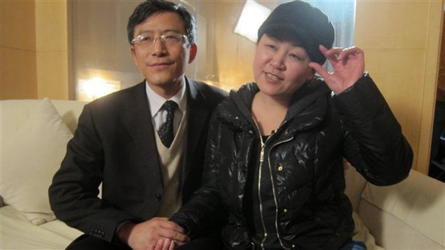Wang Yi et son mari, Hua Chunhui