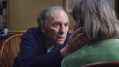 Le film Amour de Michael Haneke avec Jean-Louis Trintignant et Emmanuelle Riva prend l'affiche � Qu�bec aujourd'hui.