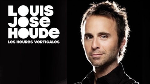 Le populaire humoriste Louis-Jos� Houde pr�sente � Qu�bec son spectacle Les heures verticales. 