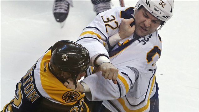 Shawn Thornton et John Scott