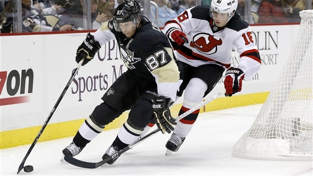 Sidney Crosby (87) et Steve Bernier (18)