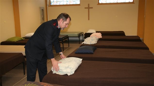 Des lits dans un refuge pour sans-abri de l'Armée du Salut à Regina