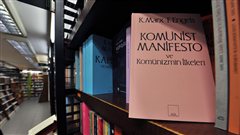 Les oeuvres de Karl Marx sont remises en circulation en Turquie apr�s la lev�e de la censure |� AFP / Bulent Kilic