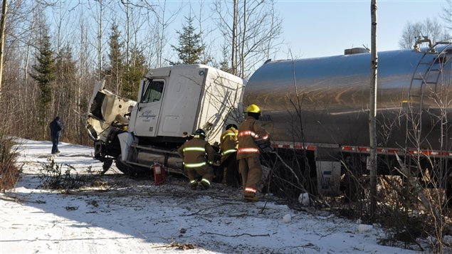 Un camion-citerne de lait et un véhicule ont été impliqués dans une collision, mardi, sur la route 122, à Victoriaville.