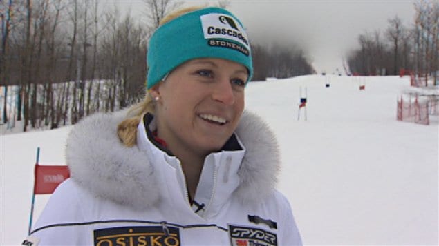 La skieuse sherbrookoise Ève Routhier