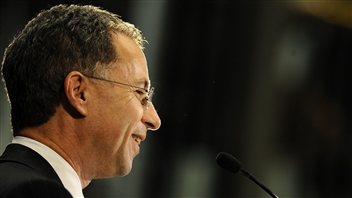 Le procureur fédéral du New Jersey, Paul Fischman, lors de son assermentation, le 14 décembre 2009