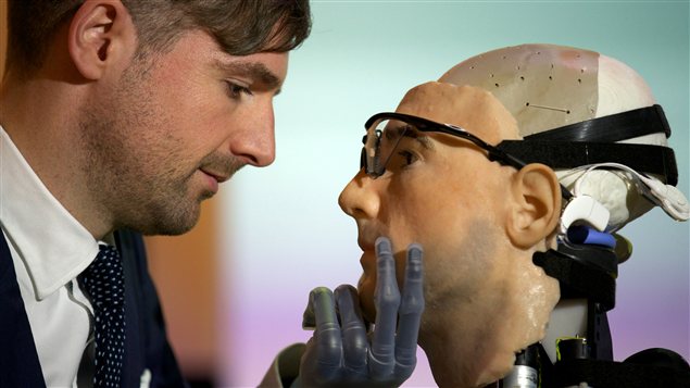 Rex et le sociopsychologue Bertolt Meyer