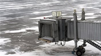 La neige a perturbé les activités de l'aéroport d'Halifax.