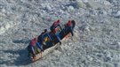 Le fleuve glacé pris d'assaut par les canotiers