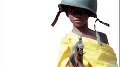 Image tirée de la couverture du roman <em>Comptine pour l’enfant-soldat</em>, de Chris Abani Image tirée de la couverture du roman <em>Comptine pour l’enfant-soldat</em>, de Chris Abani