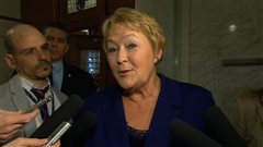 La première ministre Pauline Marois dans les couloirs de l'Assemblée nationale, le 14 février 2013