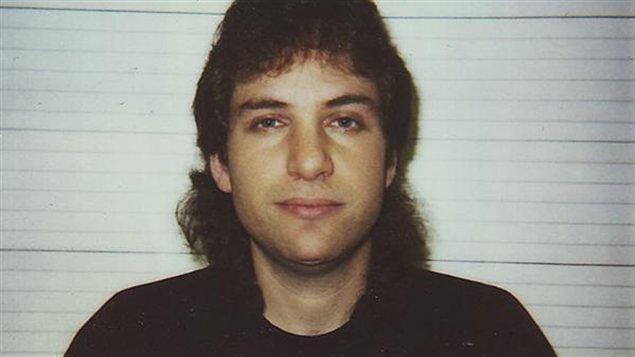 Photo d'identit� judiciaire de Kevin Mitnick (1995), publi�e sur sa page Twitter.
