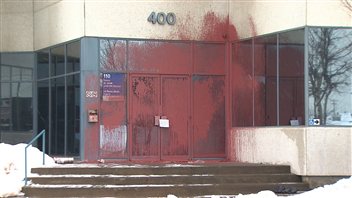 Les bureaux du député Léo-Bureau Blouin, vandalisés
