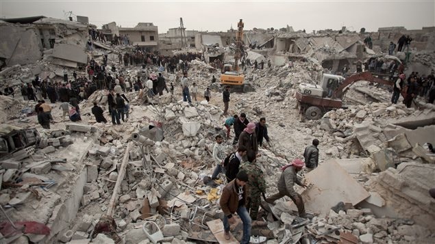 Des ruines laissées par les combats dans la région d'Alep en Syrie. Des ruines laissées par les combats dans la région d'Alep en Syrie.