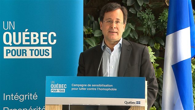 Québec lance une campagne de lutte contre l'homophobie | Grands Titres | Radio-Canada.ca