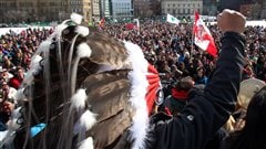 Des centaines de supporters venus acceuillir les marcheurs qui ont quitté la Baie James pour arriver à Ottawa le 25 mars 2013