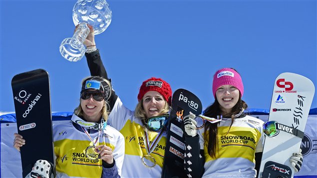 Calvé (droite) aux côtés de Patrizia Kummer, gagnante du globe de cristal, et de Marion Kreiner.