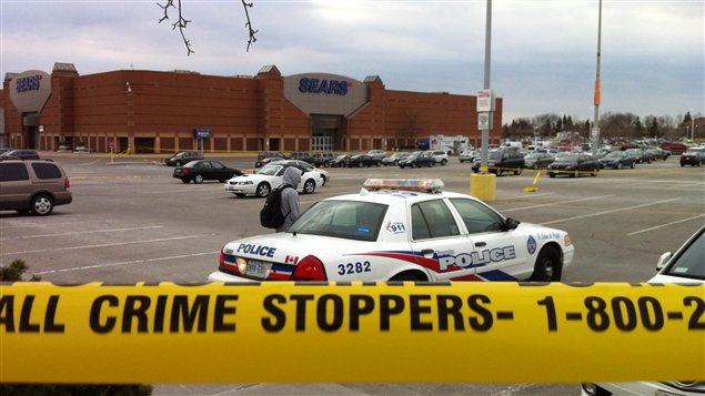 130331_6k9zm_fusillade-yorkdale-parking_