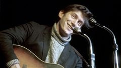 Phil Ochs � Carnegie Hall (New York, 1966). Image tir�e du film <em>Phil Ochs: There but for Fortune</em>, de Kenneth Bowser. Courtoisie First Run Features.