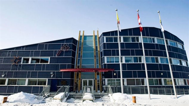  Parlement territorial du Nunavut à Iqaluit 