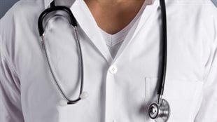 Le Dr Taktak continue de voir des patients
